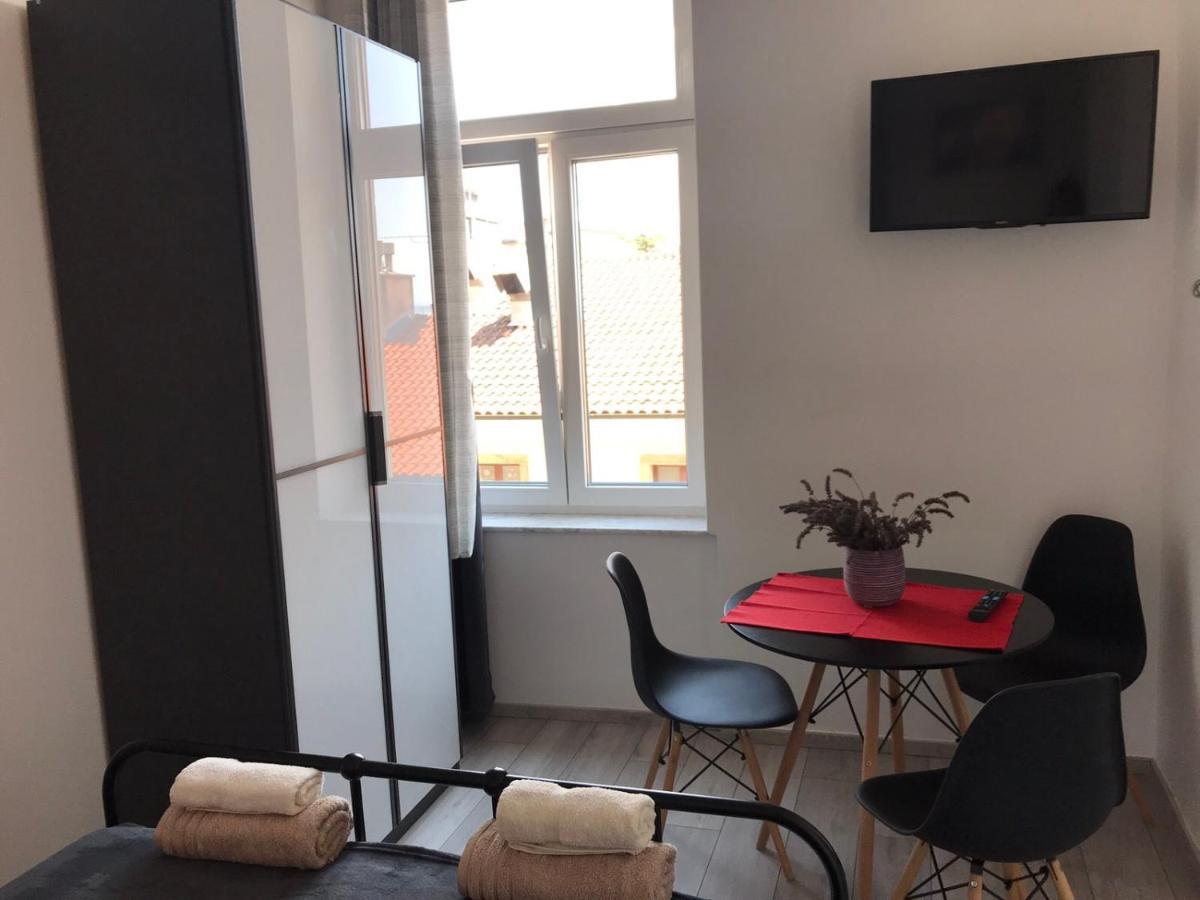 Studio Apartmani Paola Rijeka Bagian luar foto